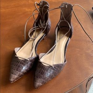 Shutz Flats